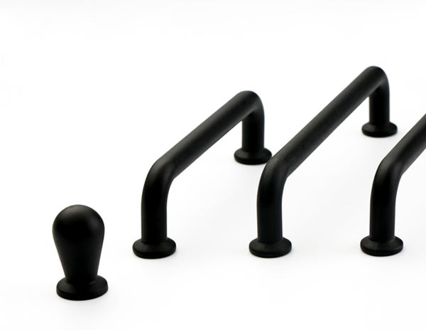 H&aring;ndtak, metallisk, svart "Casanuova" knott, 96, 128, 192 mm