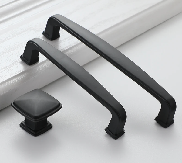 H&aring;ndtak, Metall &ldquo;Romford Black&rdquo; 96 mm, 128 mm